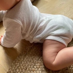 Joha: Romper lange mouw merino wol & zijde – ajour